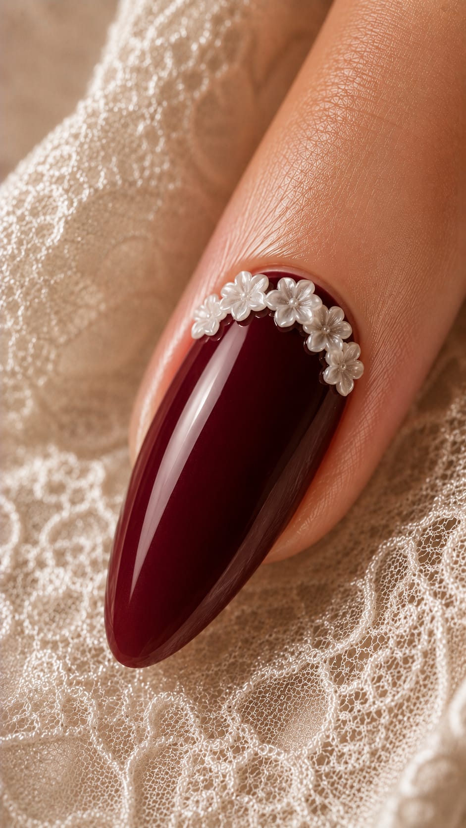 Uñas para novias elegantes y modernas